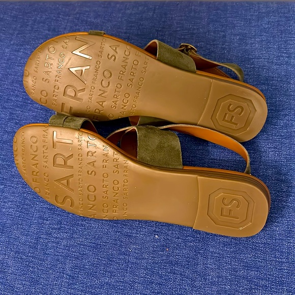 NEW! NWOT Franco Sarto 9.5 Suede Sandals Army Green - Picture 4 of 6